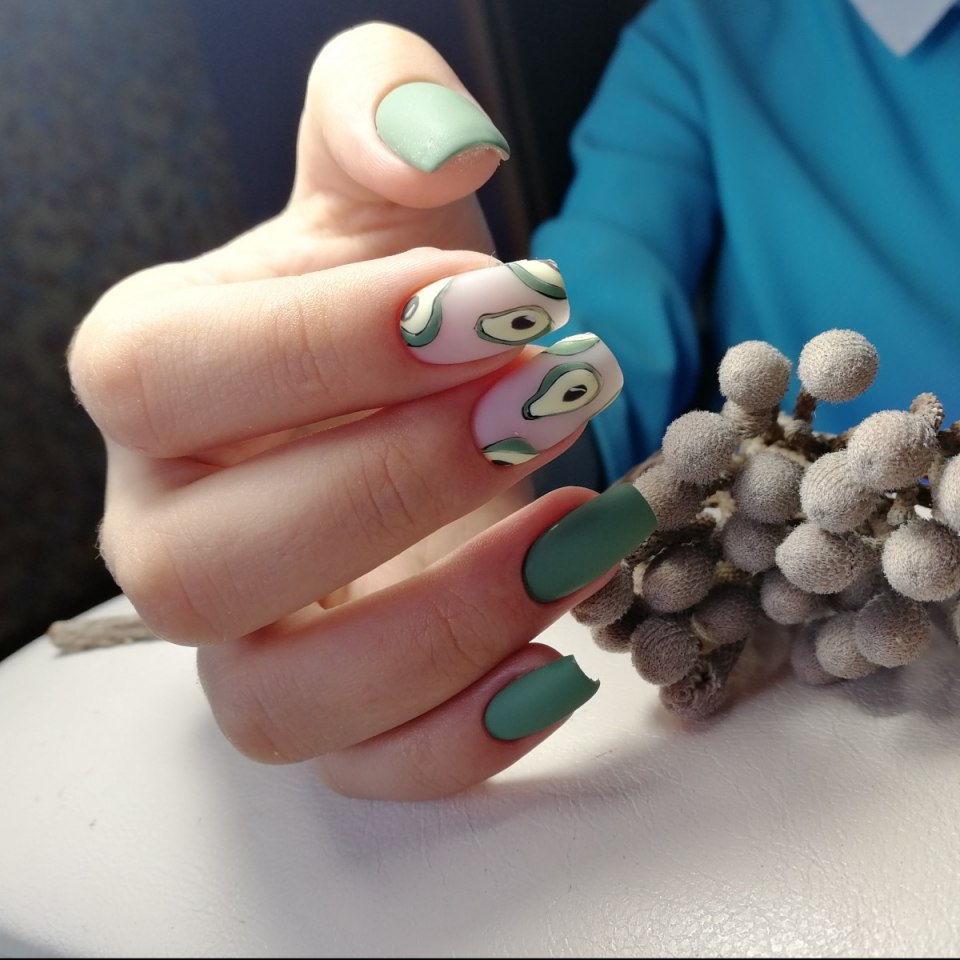 Маникюр дизайн авокадо