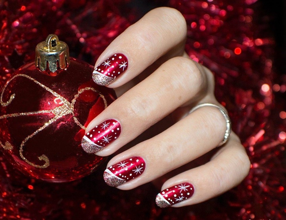 Новогодний дизайн ногтей