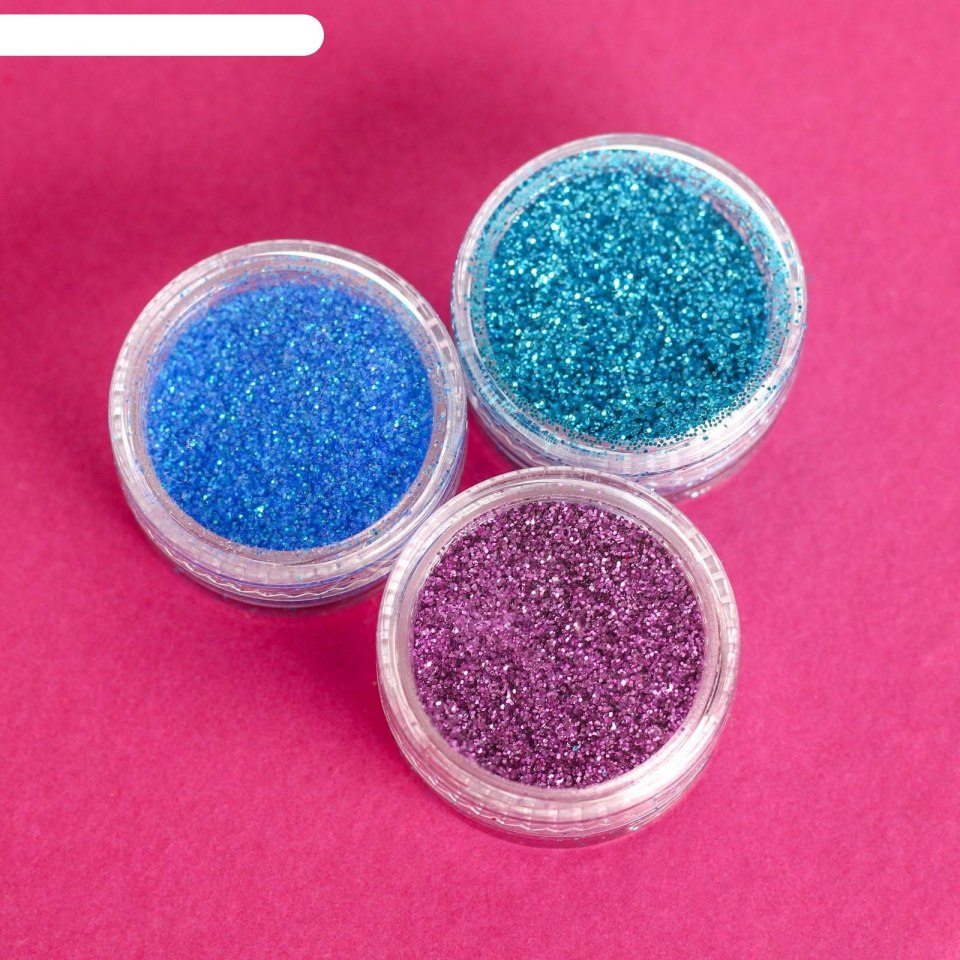 Маникюр глиттер