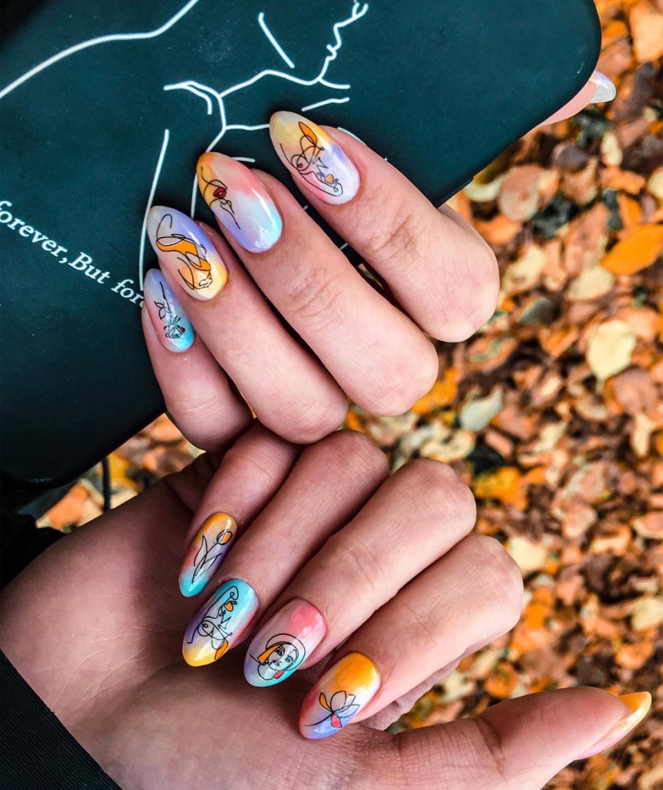 Осенний маникюр на миндалевидные ногти