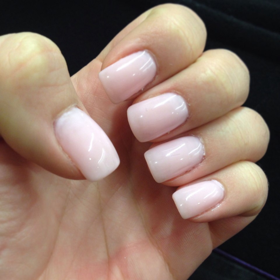 Маникюр молочный камуфляж