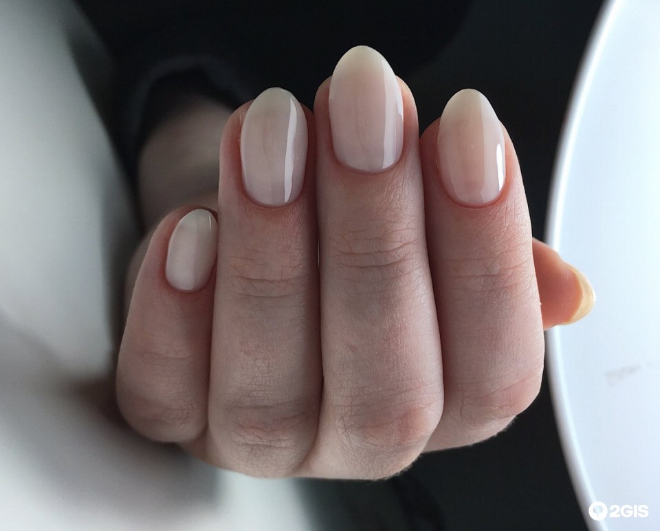 Молочные ногти