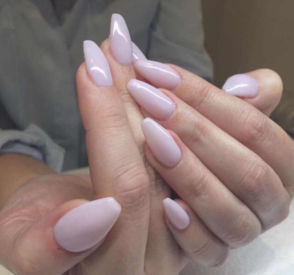 Бежевый маникюр