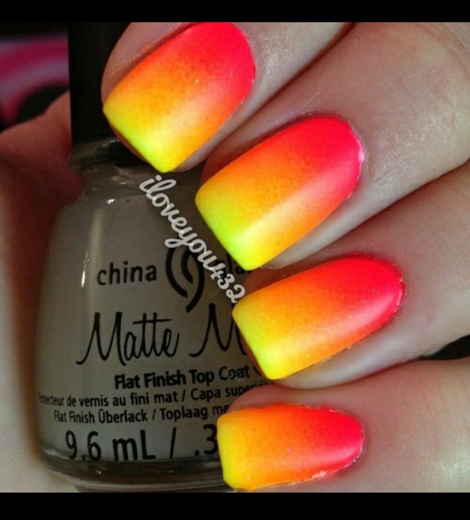 Маникюр омбре оранжевый с желтым