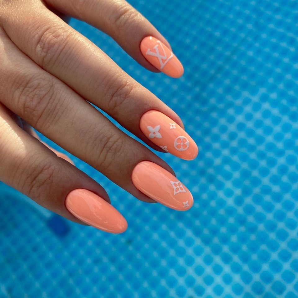 Маникюр градиент фиолетовый