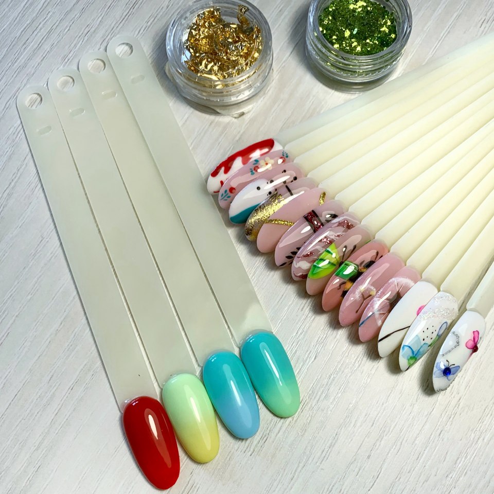 Разноцветные ручки маникюр