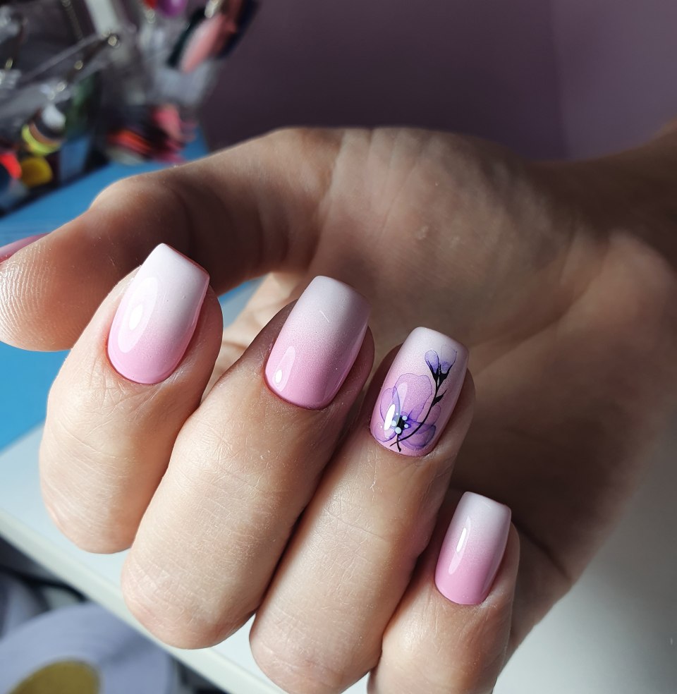 Маникюр камуфляжный розовый