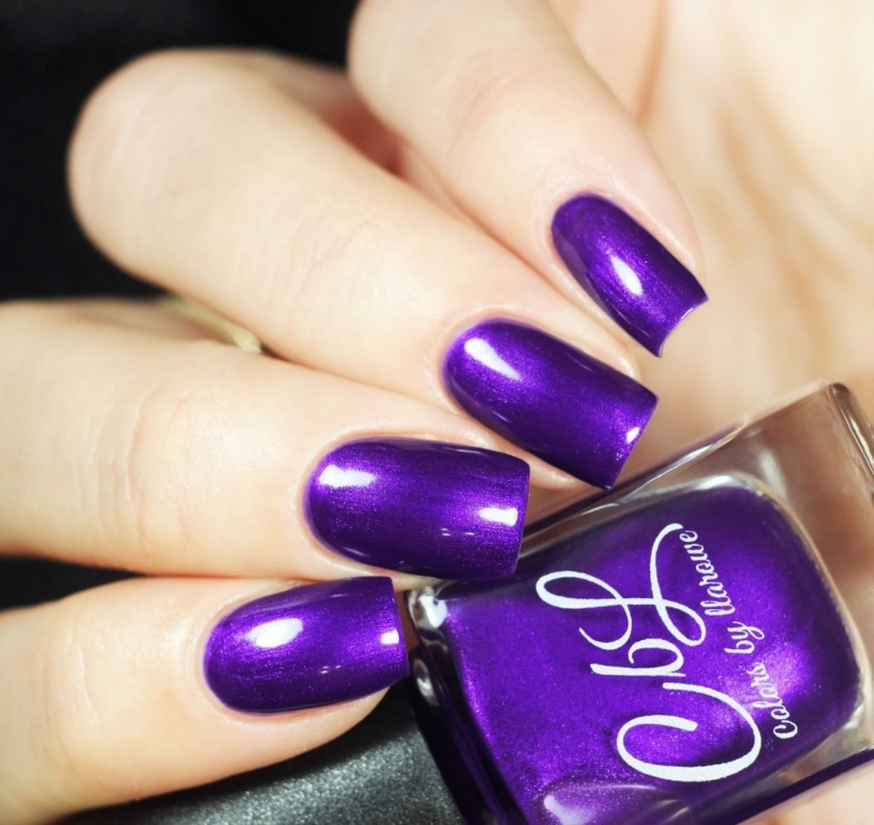 Фиолетовые ногти