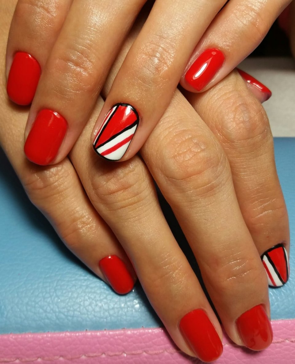 Красные ногти