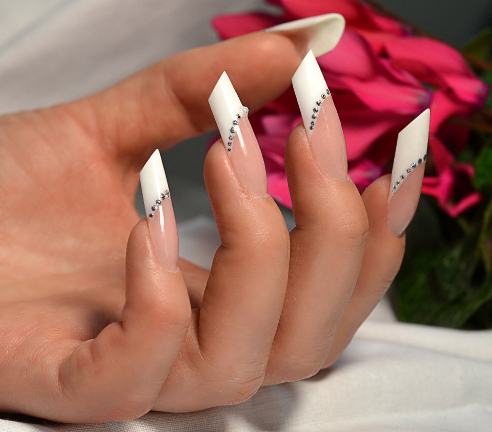 Арочное моделирование ногтей