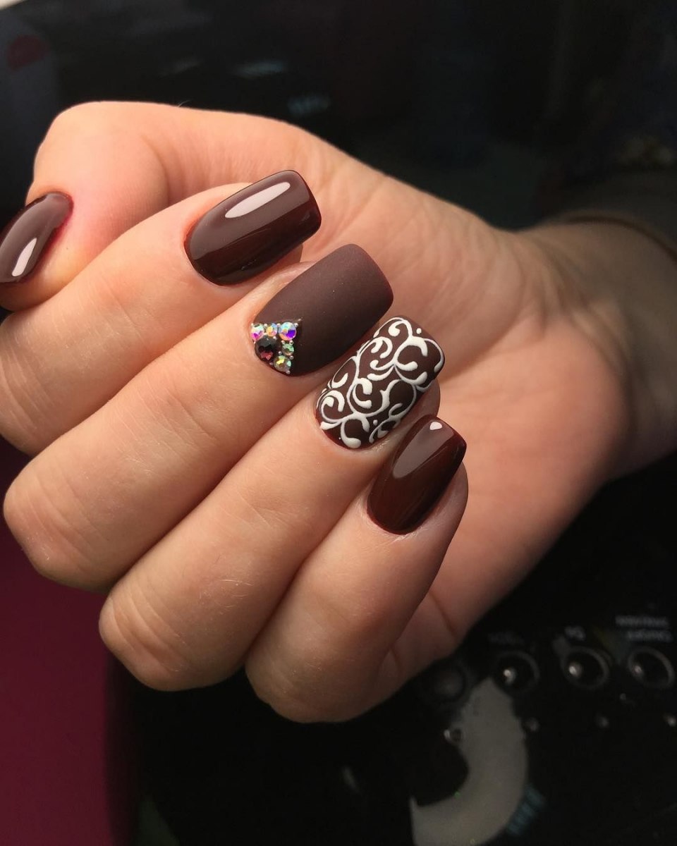 Шоколадный маникюр