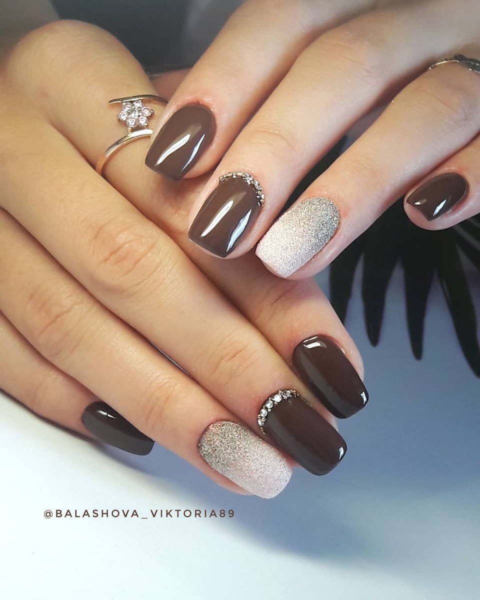 Коричневый маникюр 2020 модные тенденции