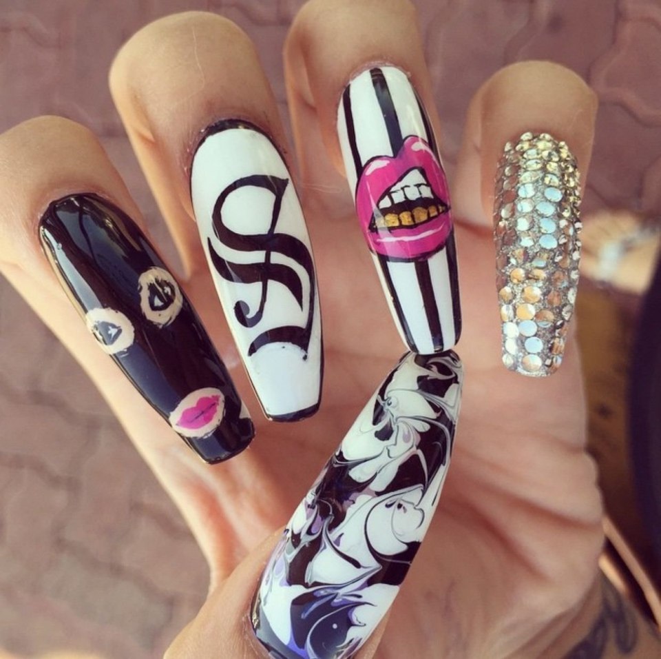 Рисунки на длинные ногти