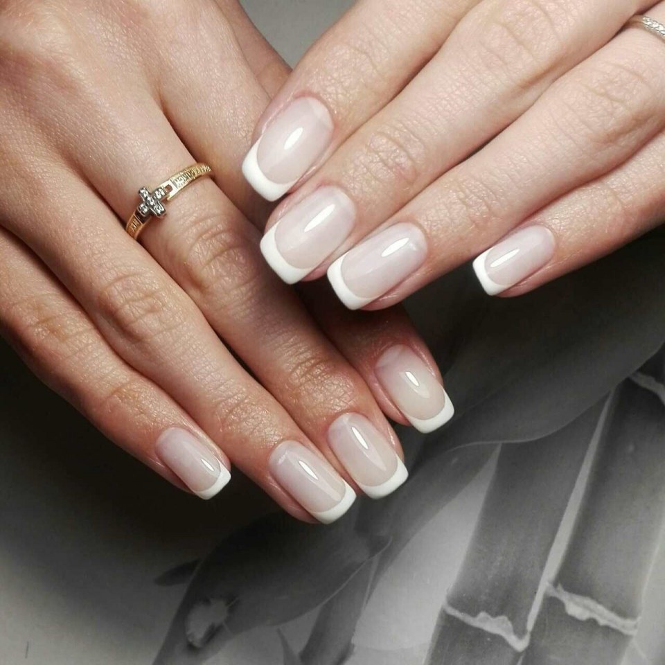 Французский маникюр шеллак