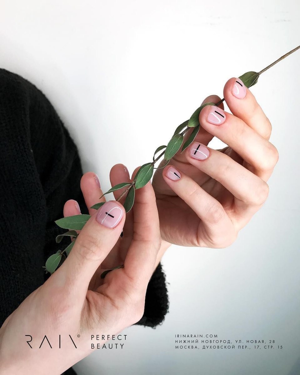 Фотосессия ногтей с предметами