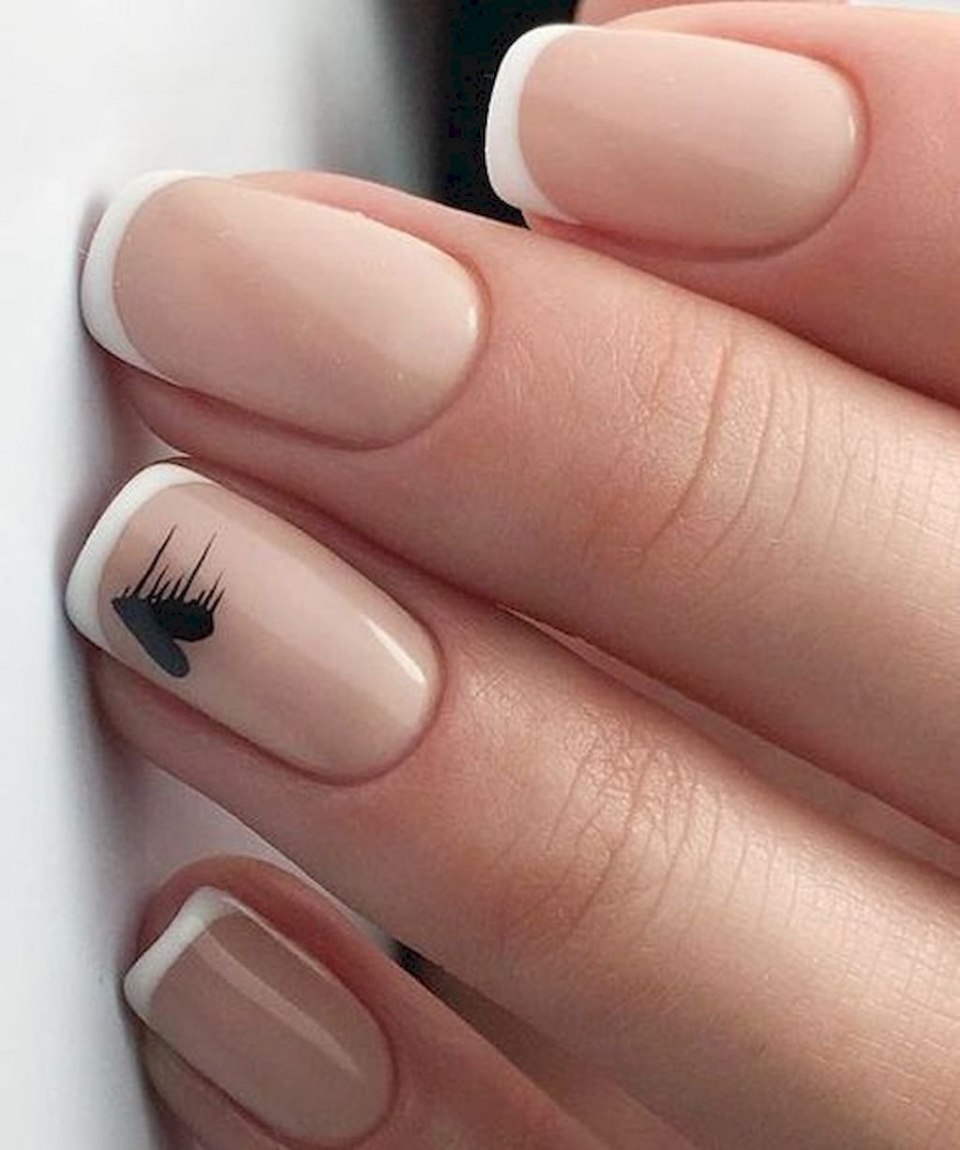 Нюдовый френч маникюр