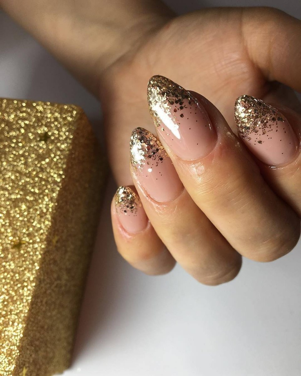 Ногти с блестками