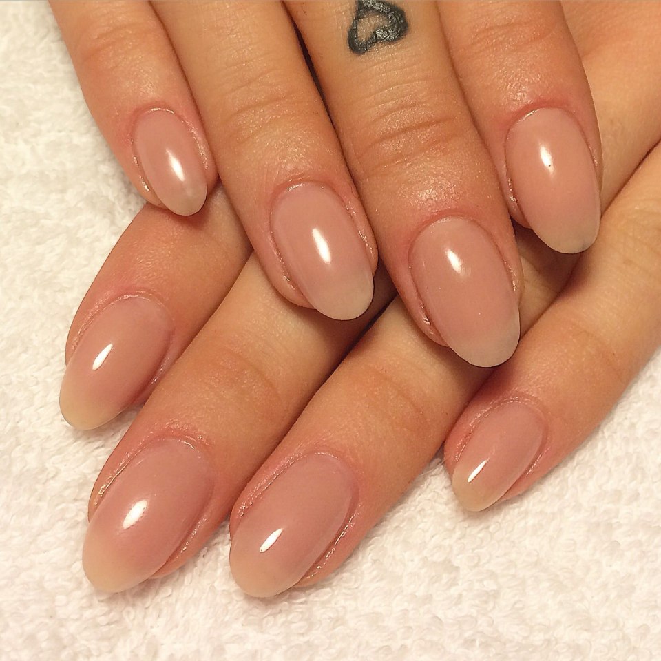 Ногти округлые