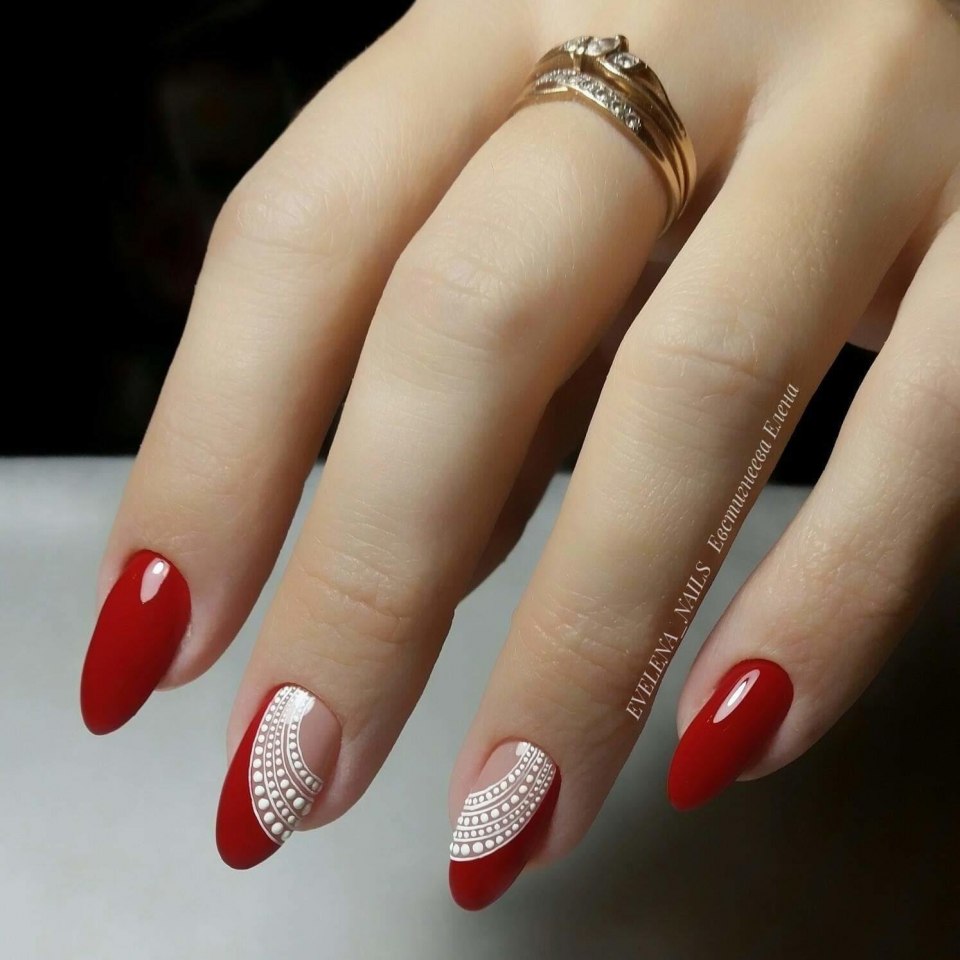 Бордовый миндаль 2020