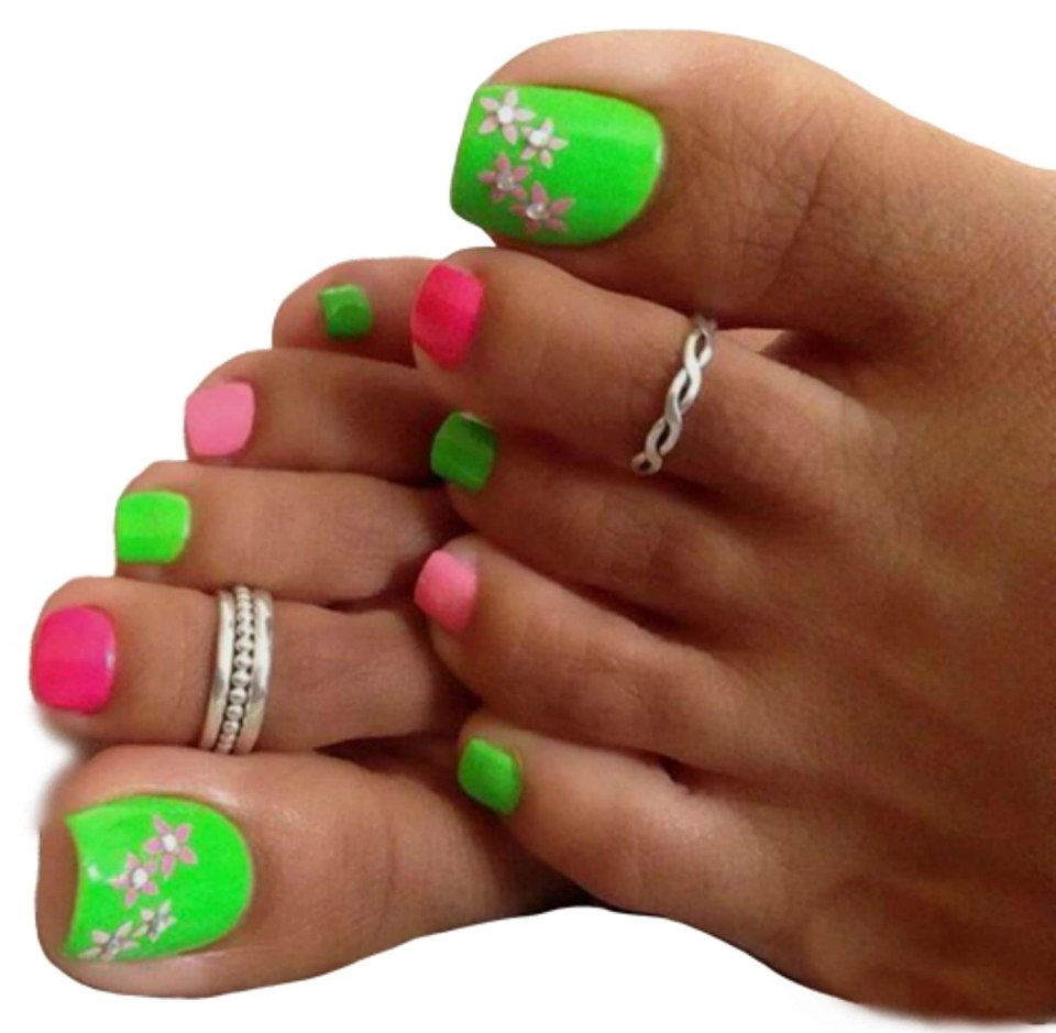 Педикюр жёлтый дизайн