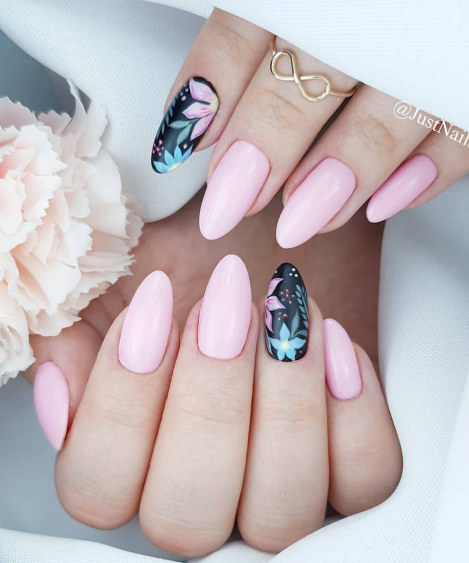 Маникюр на миндальную форму Весна