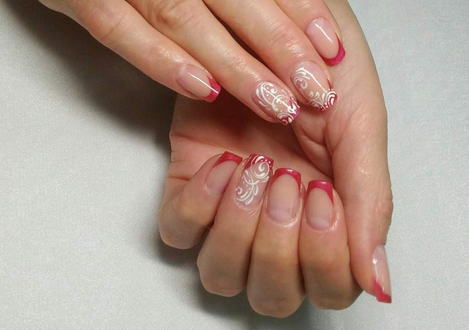 Ногти френч с прозрачной основой