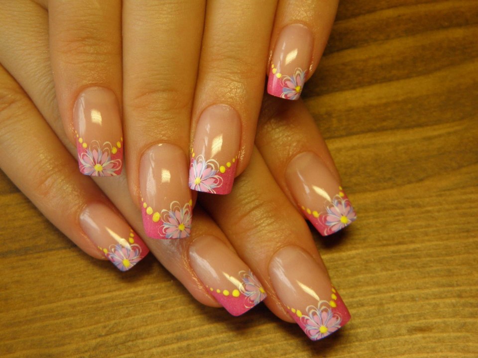 Французский маникюр с блеском