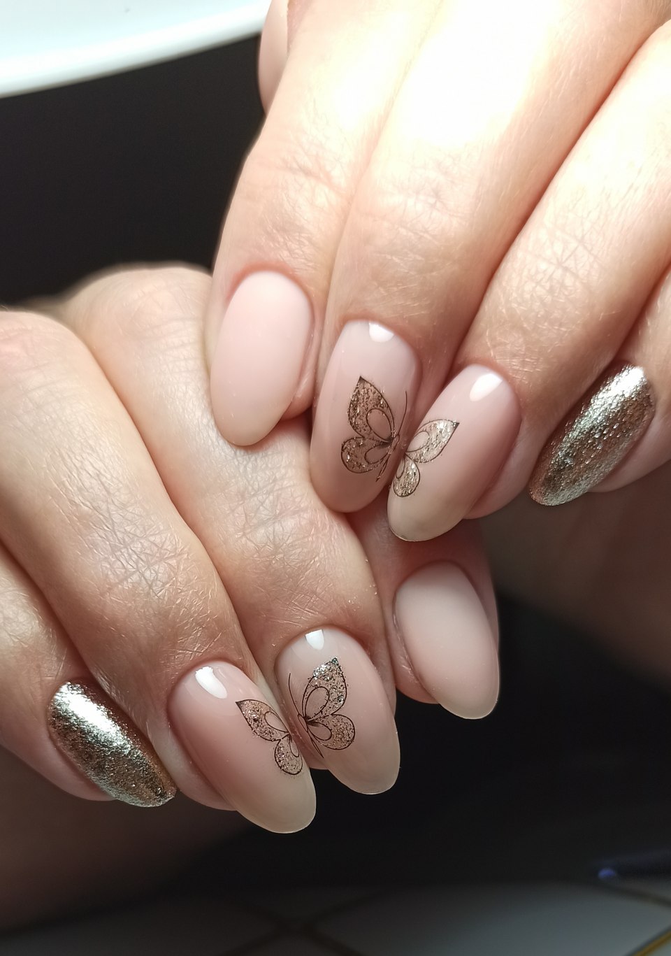 Нюдовый маникюр 2021 миндаль