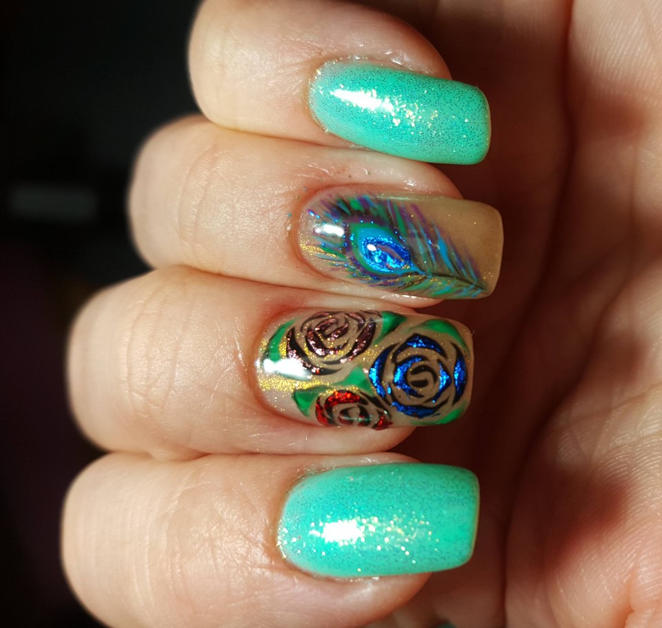 Маникюр павлиний хвост