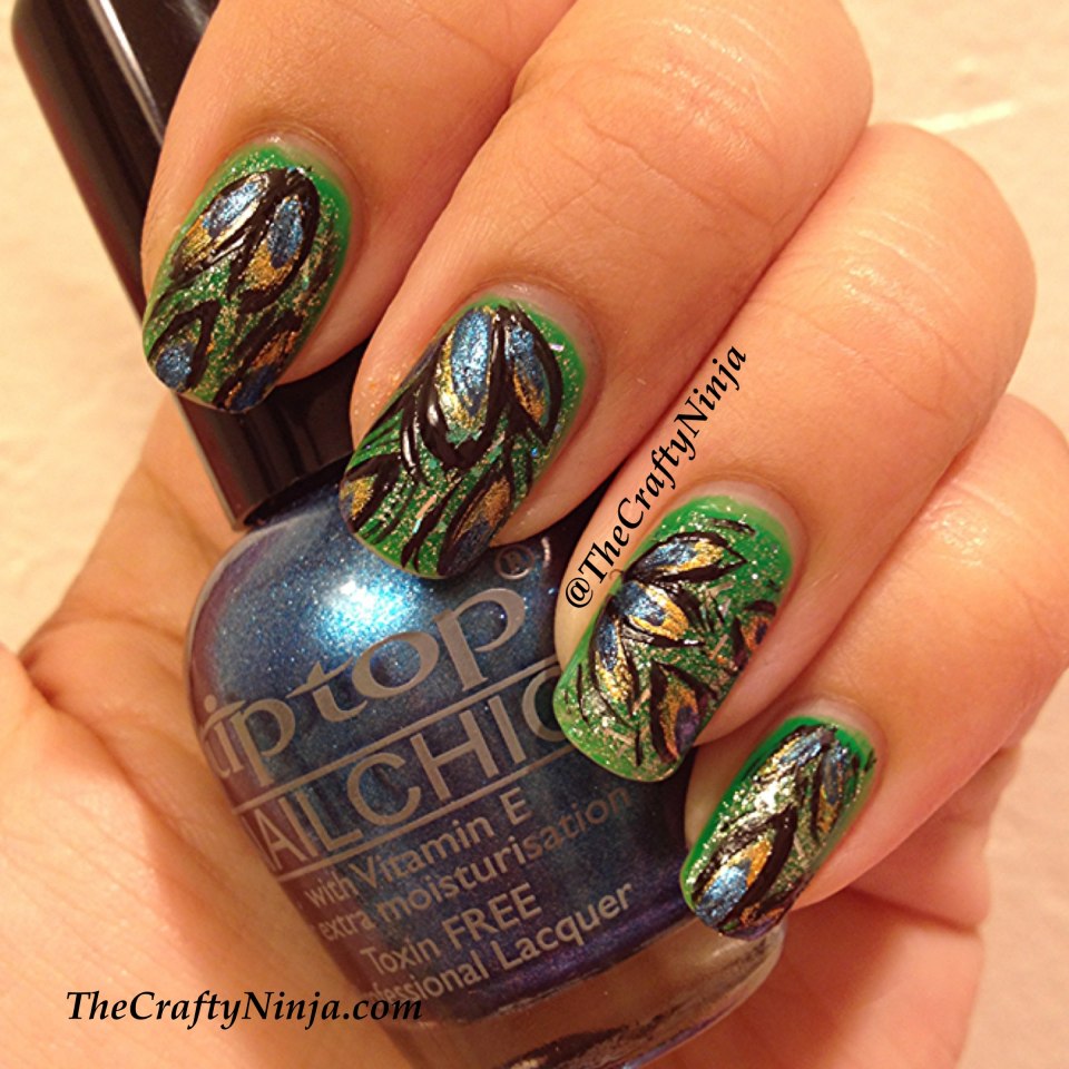 Маникюр Павлин