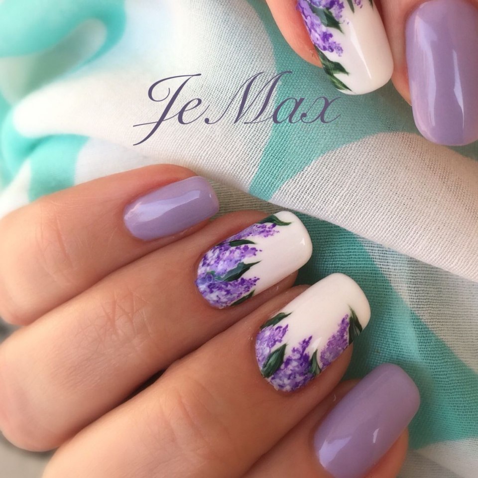 Лаванда на ногтях