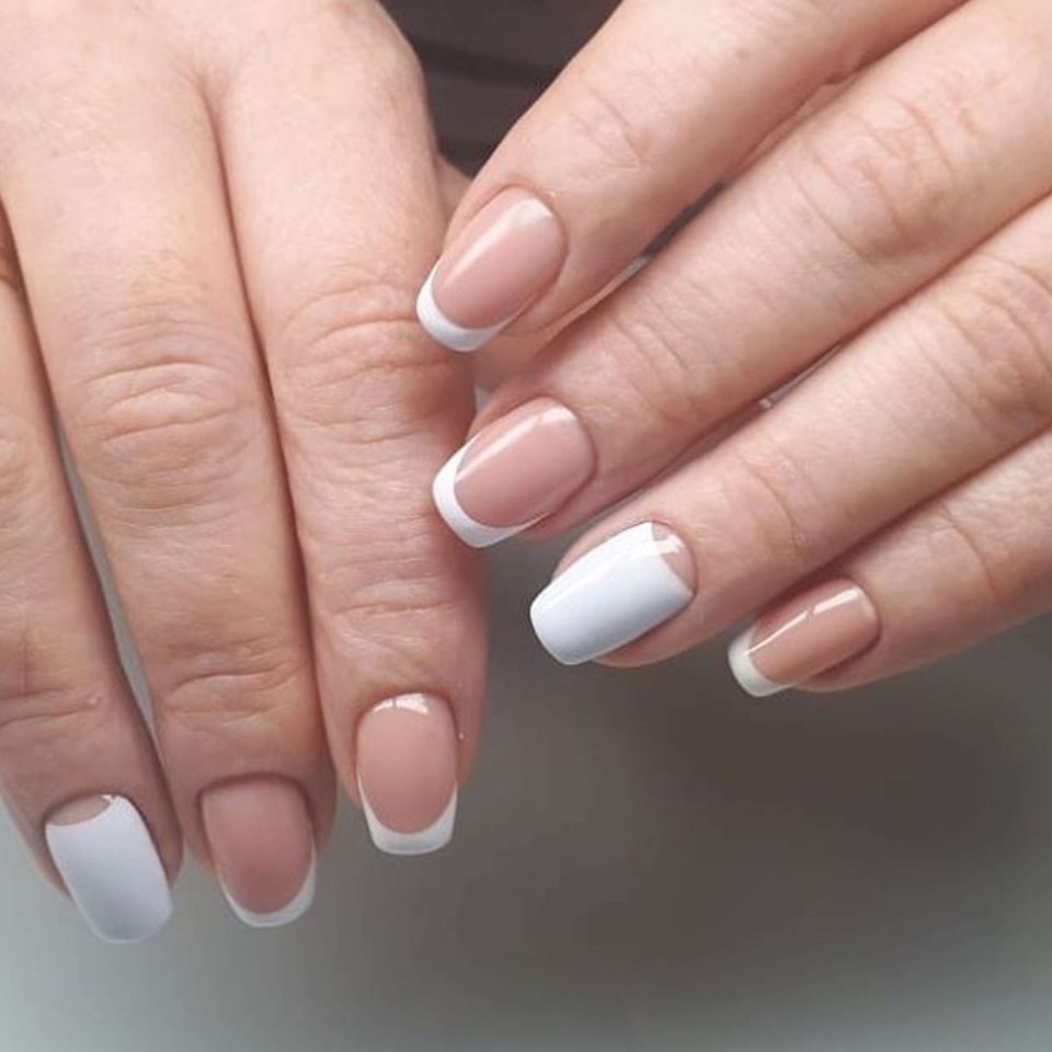 Французский маникюр с втиркой