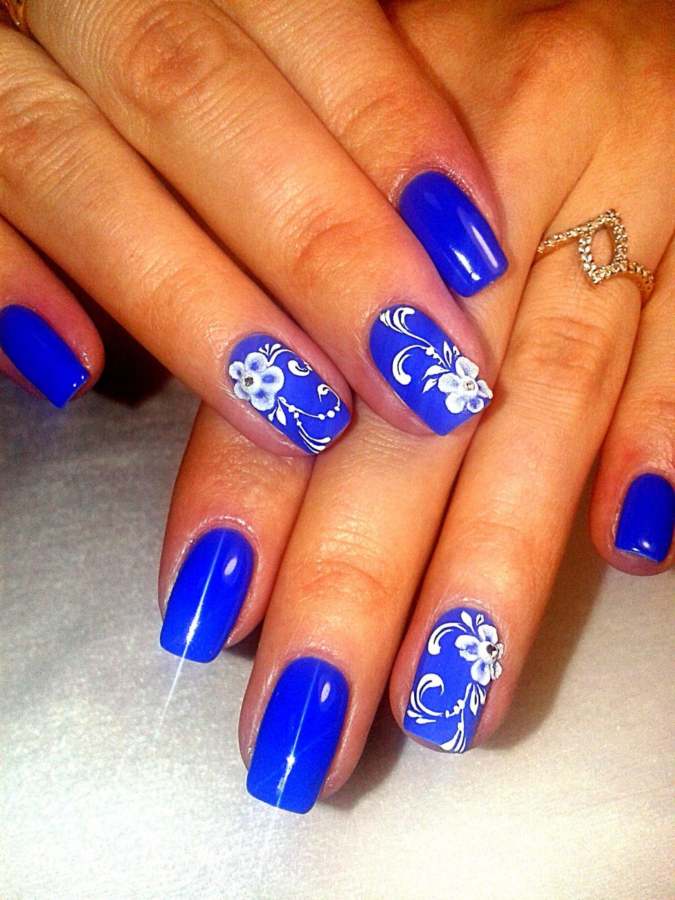 Синие матовые ногти