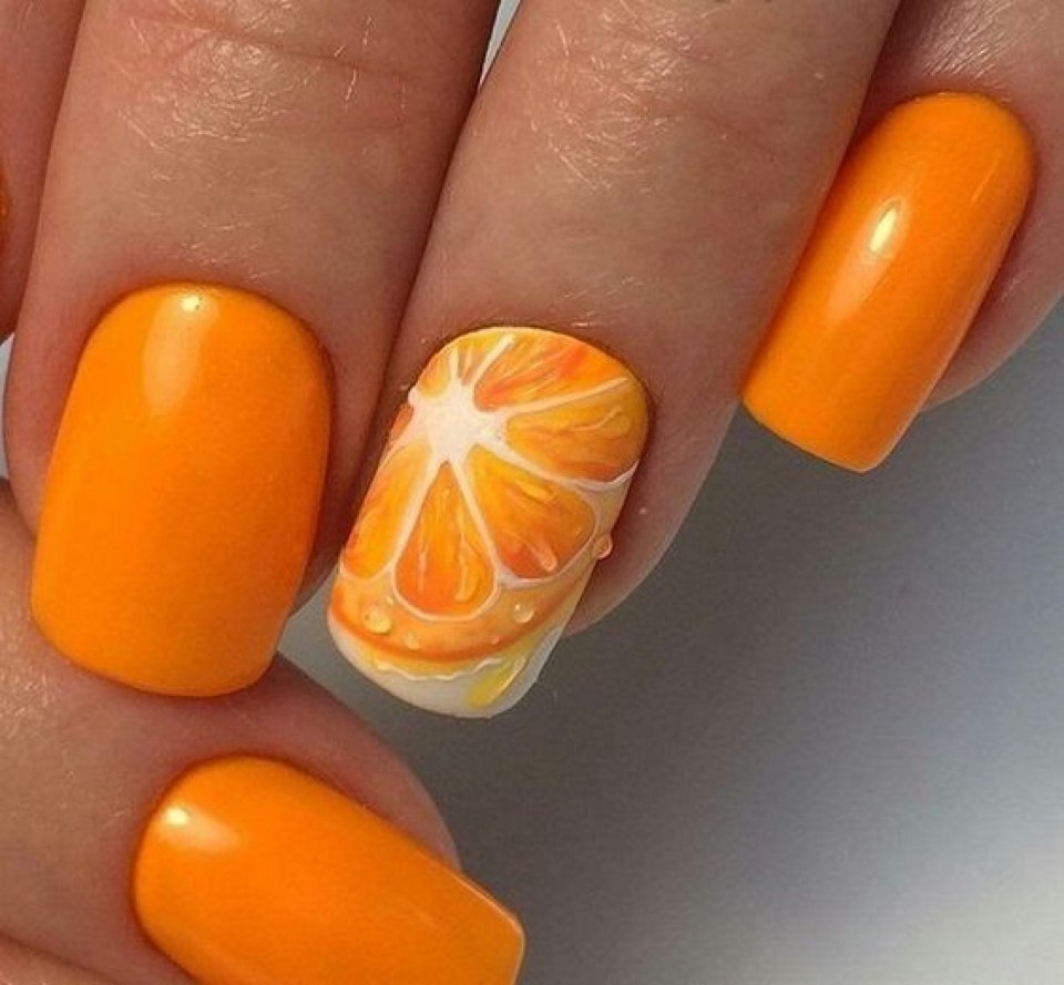 Длинные оранжевые ногти
