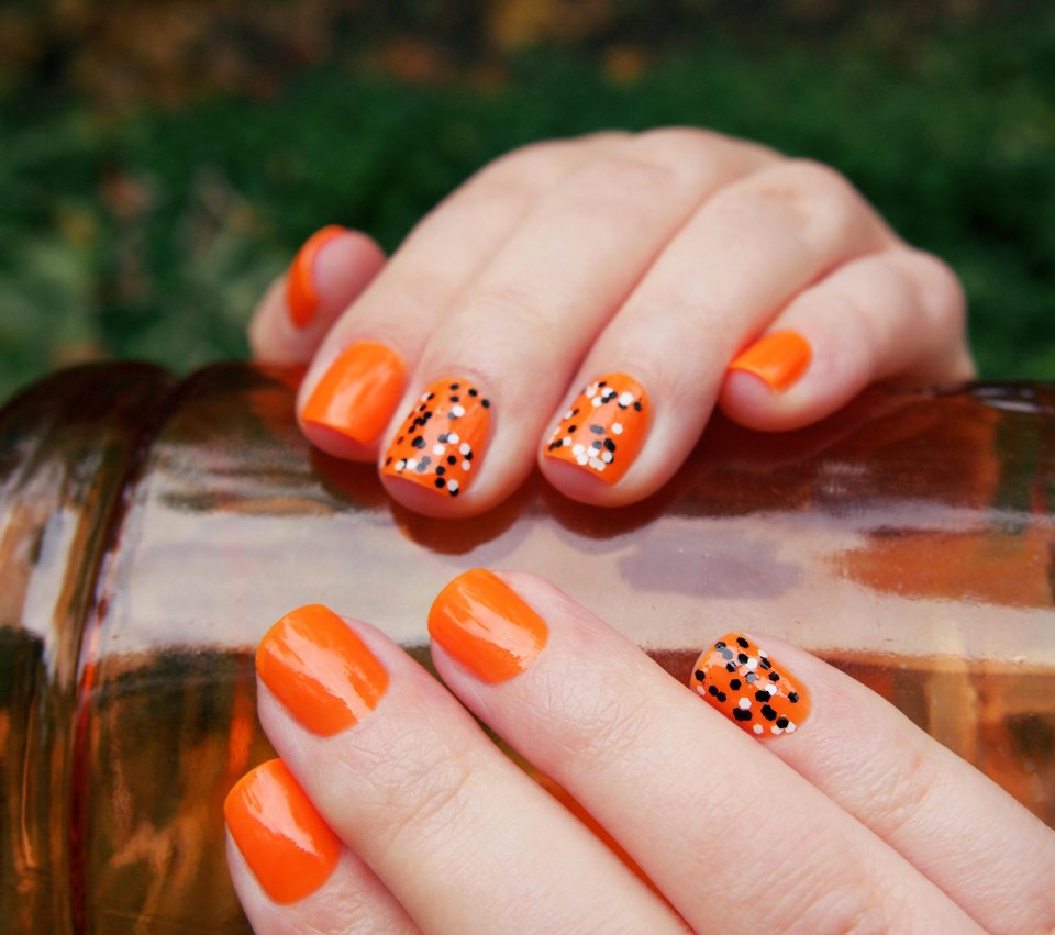 Оранжевые ногти
