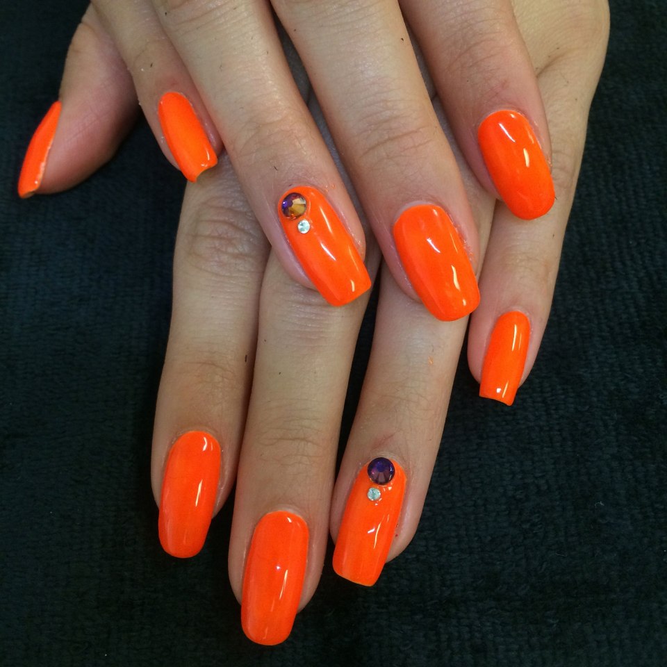Гелевые ногти оранжевые