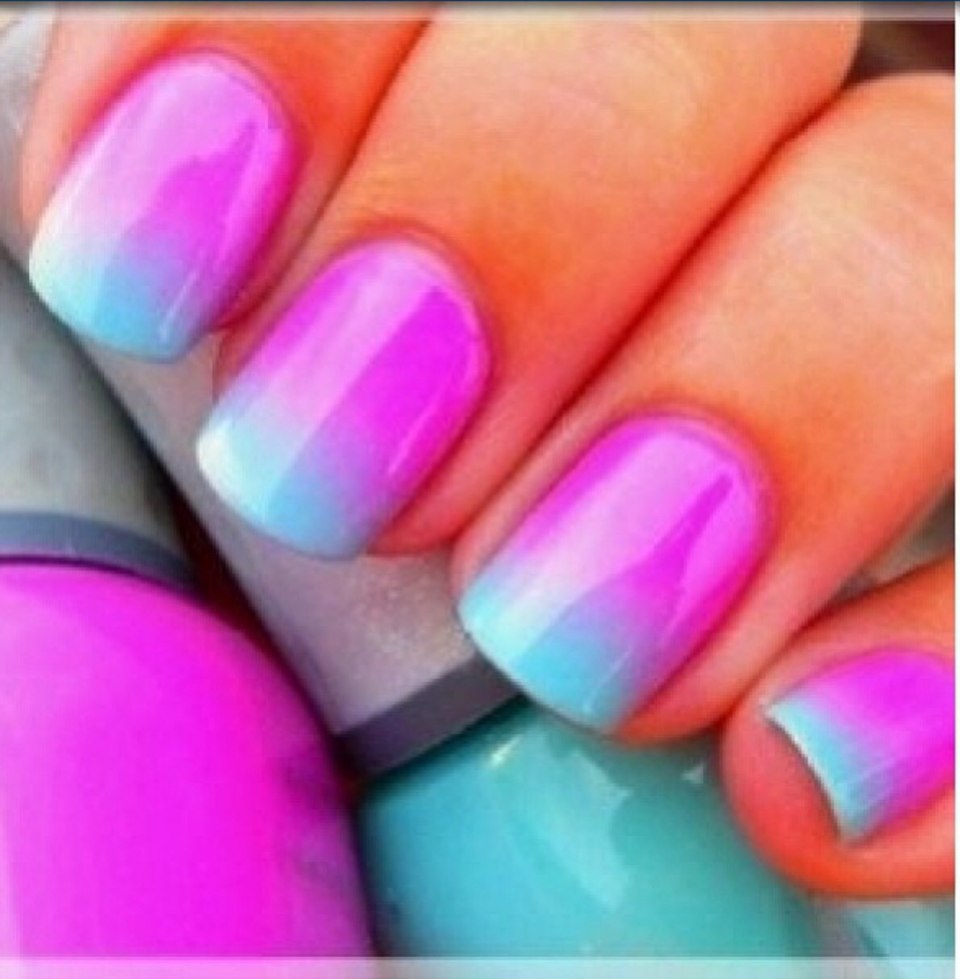 Лак для ногтей градиентный