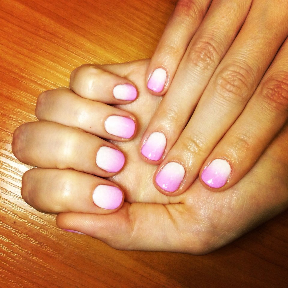 Градиент на очень коротких ногтях