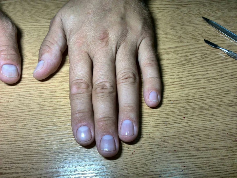 Огромные ногти у мужчин