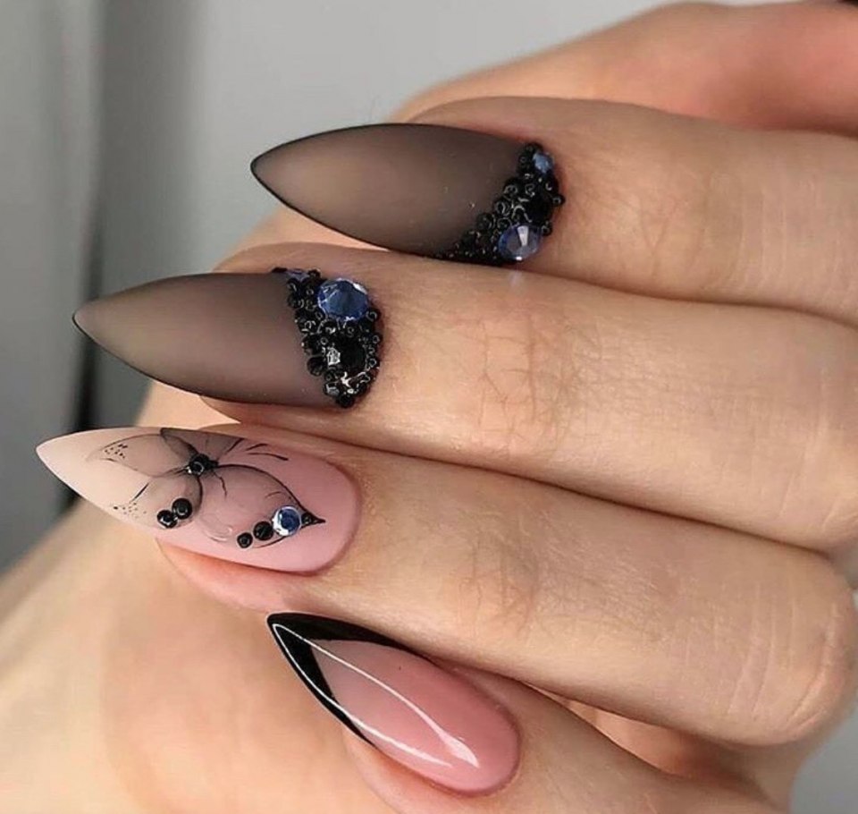 Острые ногти 2020