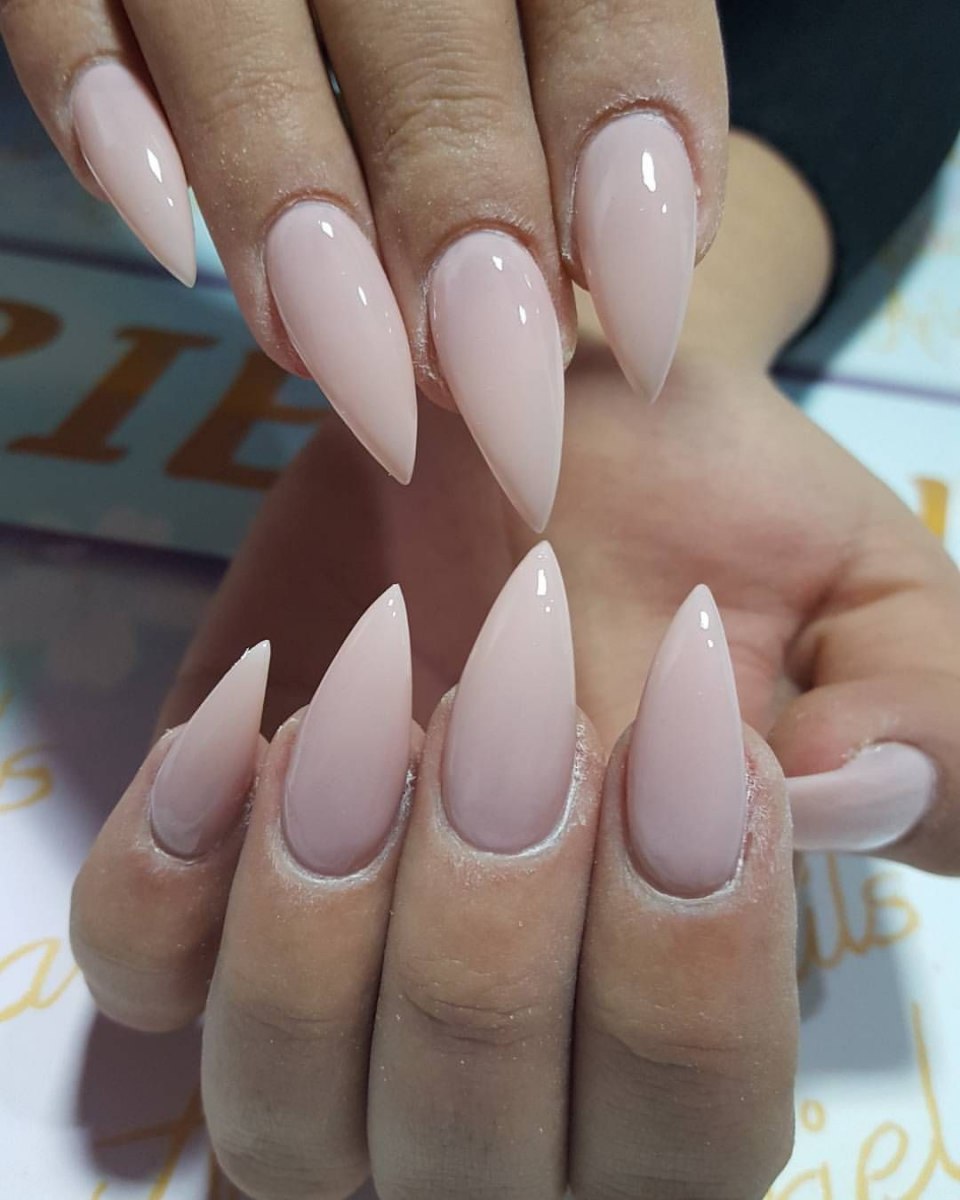 Острый миндаль нюд