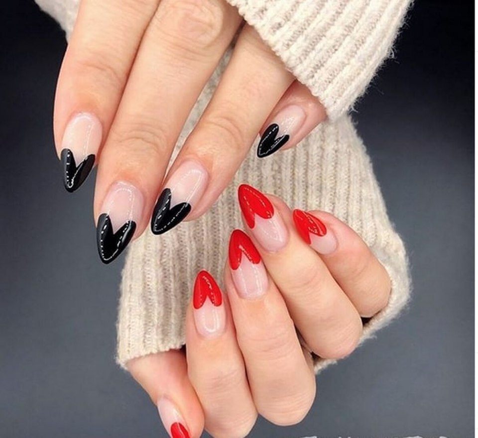 Маникюр с сердцем