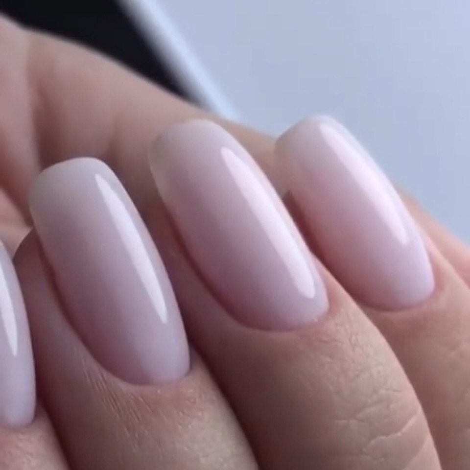 Молосныйманикюр на короткие ногти