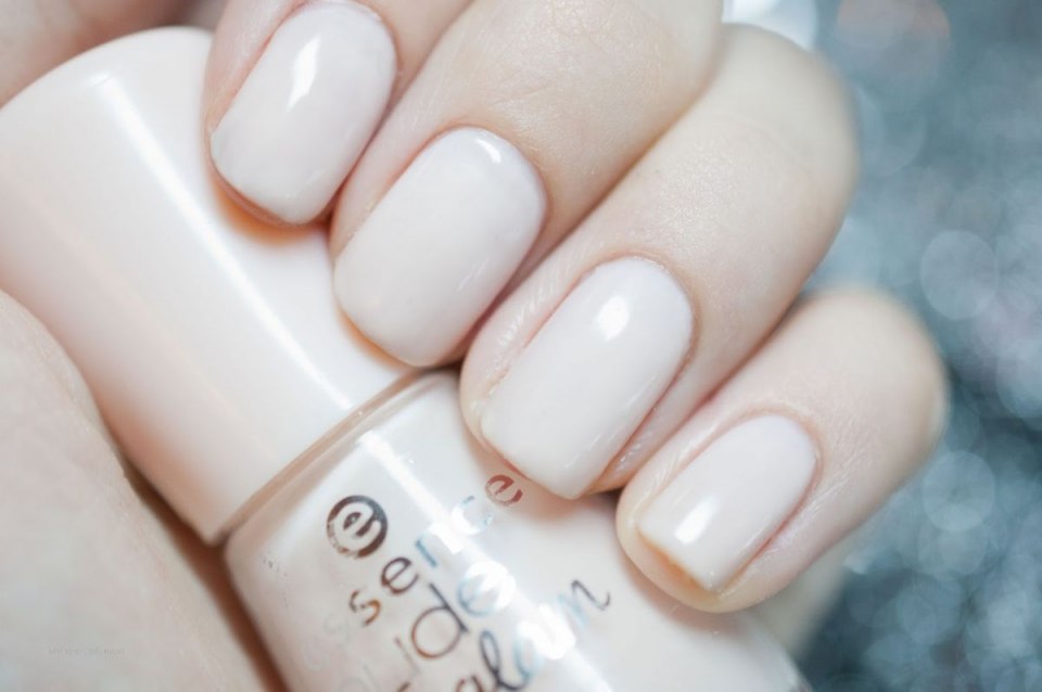 Ногти розовые прозрачные