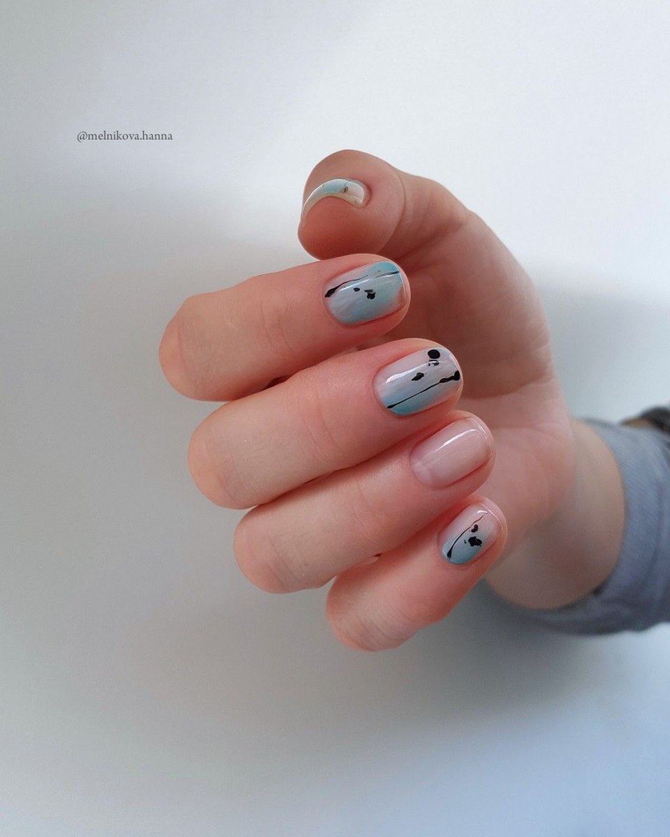 Ногти черно яркие