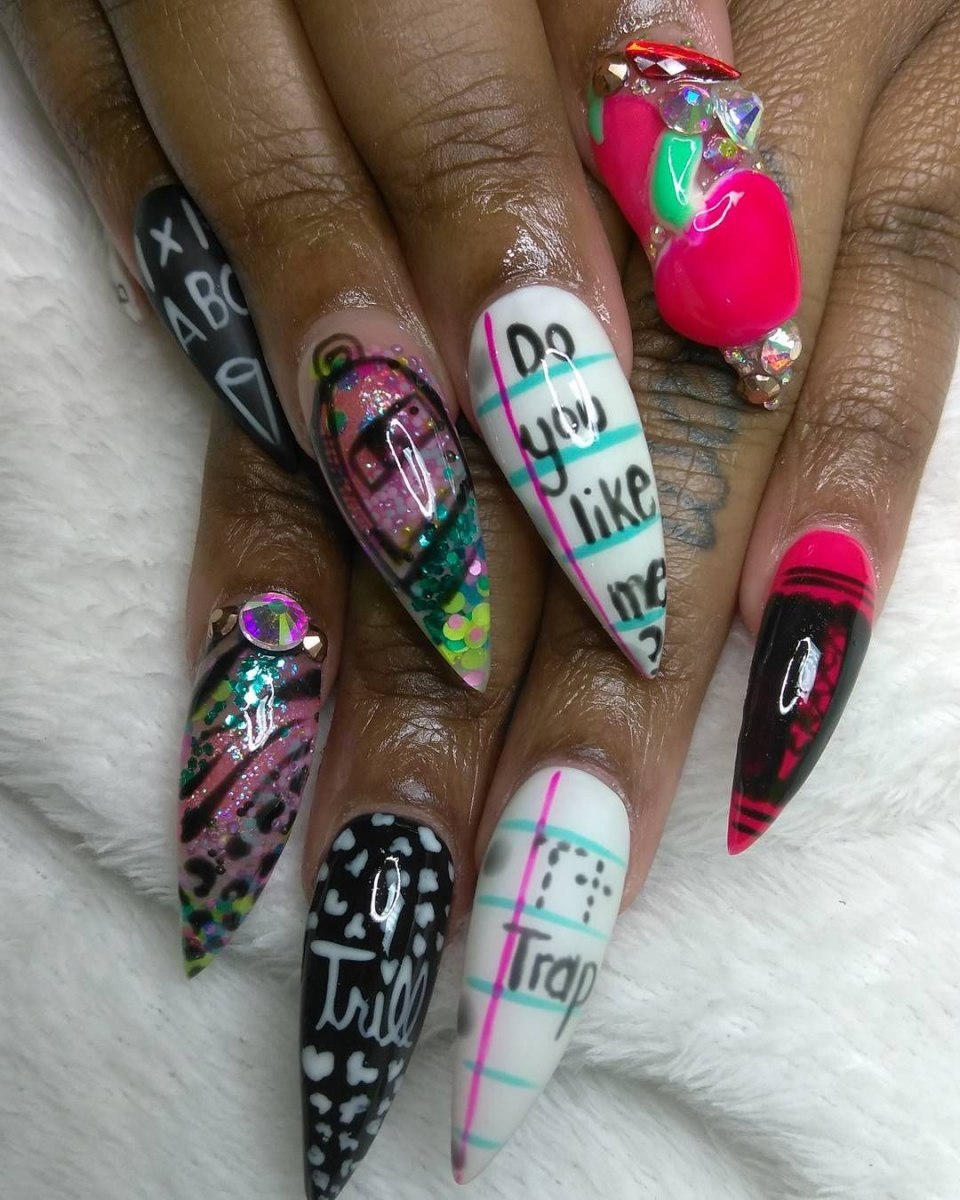 Граффити на ногтях