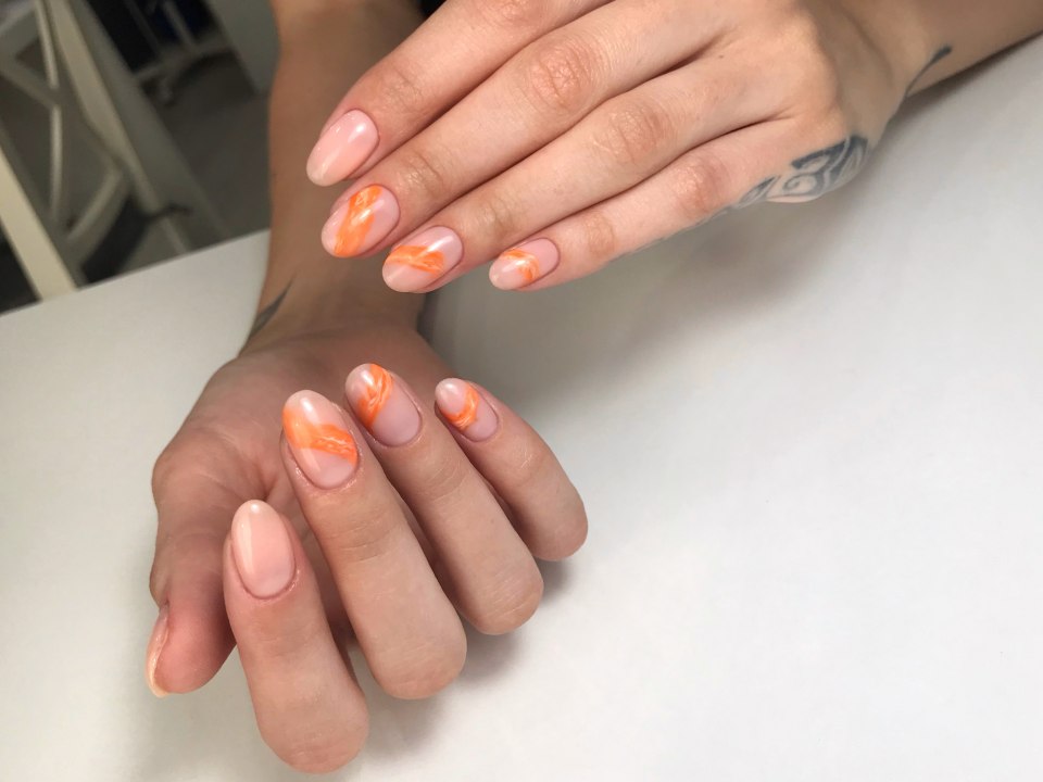 Маникюр для Вики