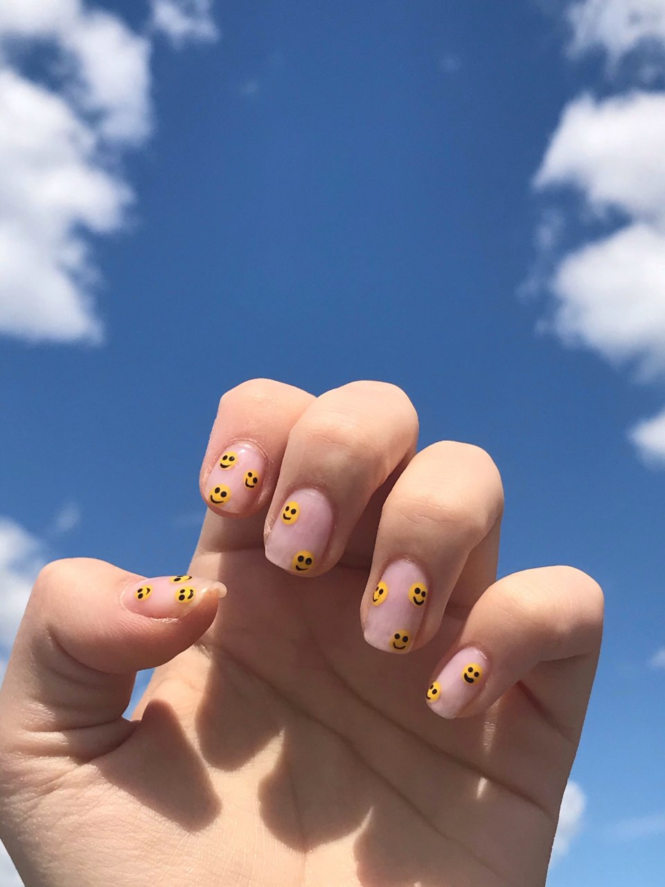 Нюдовый маникюр 2021 мрамор