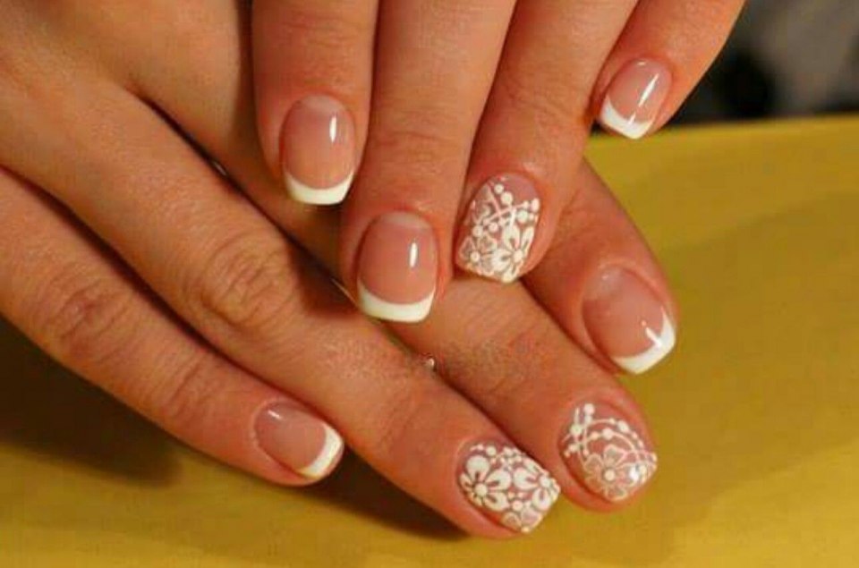 Свадебный маникюр на короткие ногти френч