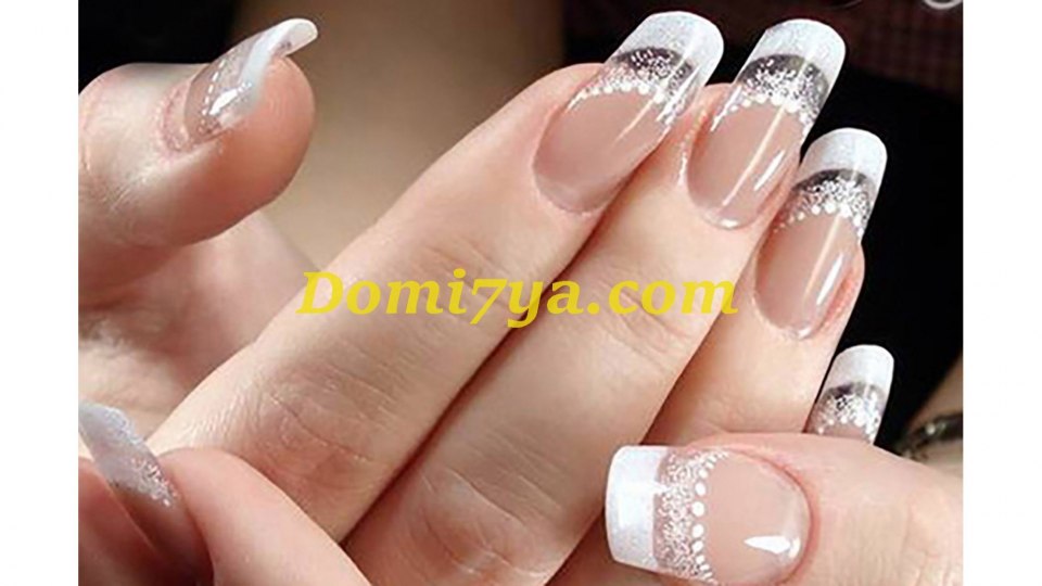 Прозрачный френч на ногтях